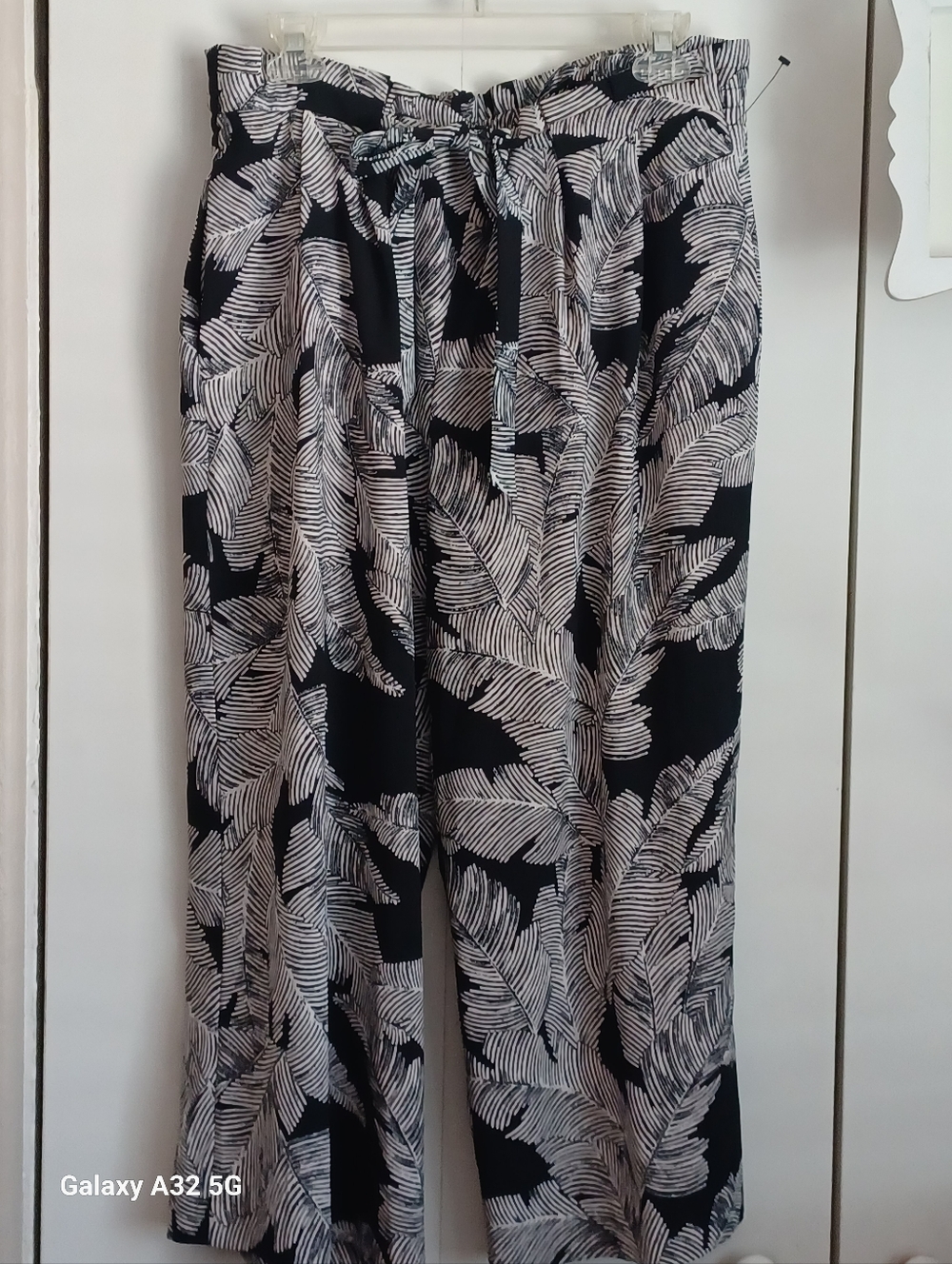 Worthington Women's Black & White Leaf-Print Wide-Leg Pants Elastic Waist  Sz L